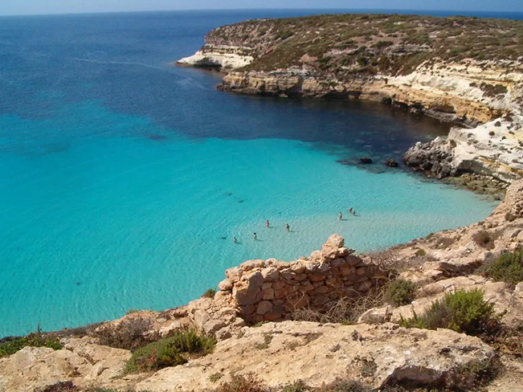 I Dammusi del Blu Green Lampedusa 0*,  Italia