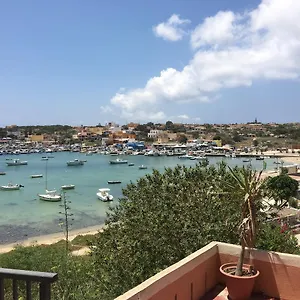 Il Veliero Blu Sul Porto Affittacamere